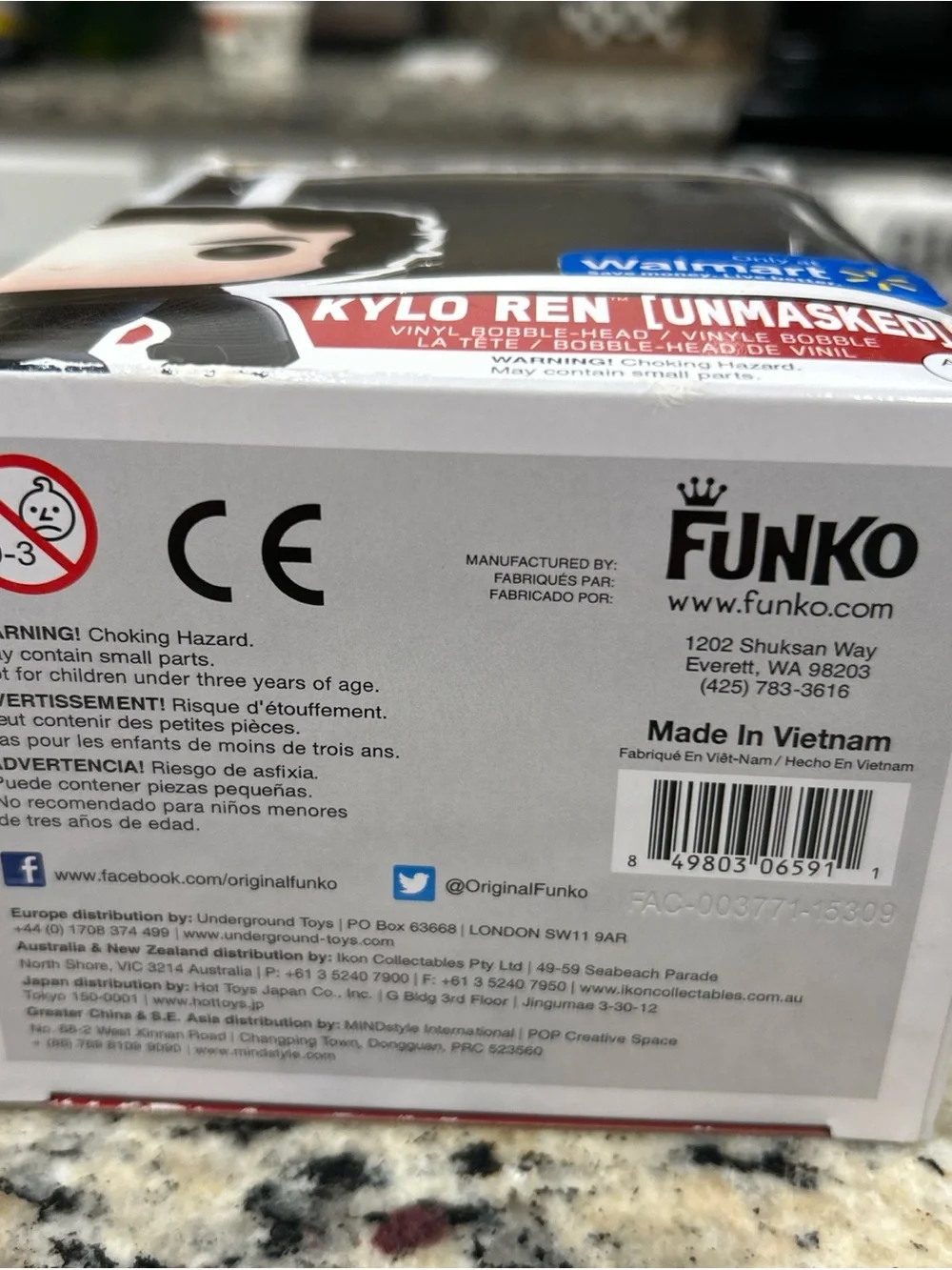 Funko Pop! Star Wars Kylo Ren (Unmasked) #87 - Black & Red